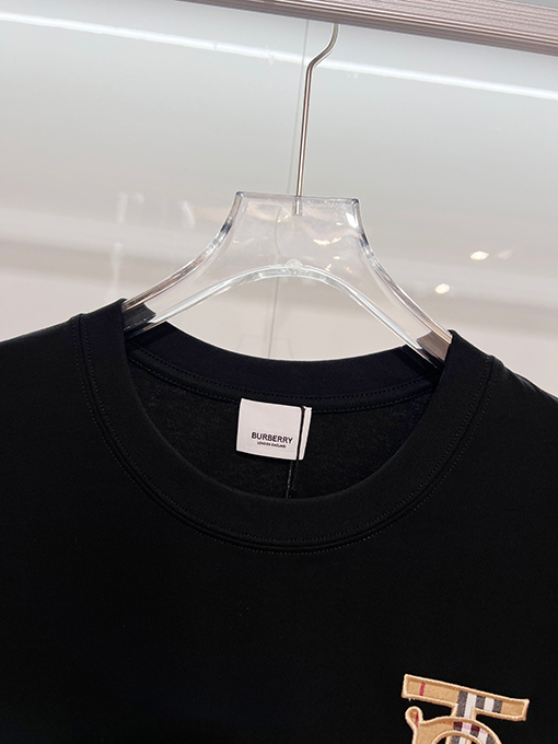 バーバリー BURBERRY クラシックなチェック柄に刺繍ロゴが入った半袖Tシャツ