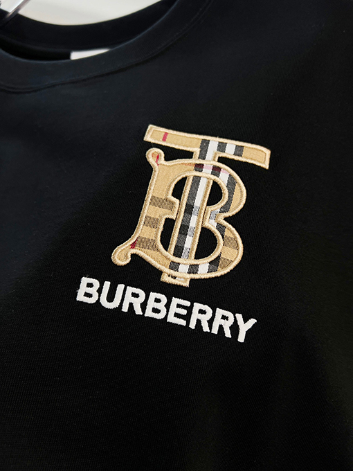 バーバリー BURBERRY クラシックなチェック柄に刺繍ロゴが入った半袖Tシャツ