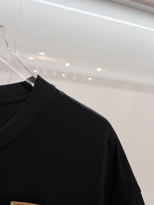 バーバリー BURBERRY クラシックなチェック柄に刺繍ロゴが入った半袖Tシャツ