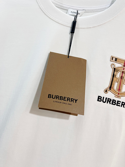 バーバリー BURBERRY クラシックなチェック柄に刺繍ロゴが入った半袖Tシャツ