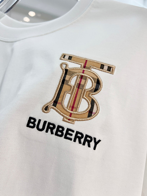 バーバリー BURBERRY クラシックなチェック柄に刺繍ロゴが入った半袖Tシャツ
