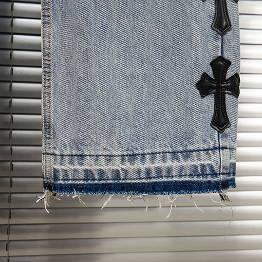 クロムハーツ 人気のクロス柄レザーウォッシュデニムジーンズ