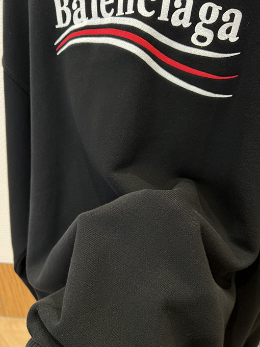バレンシアガ Balenciaga 刺繍ロゴ入りジップアップジャケット