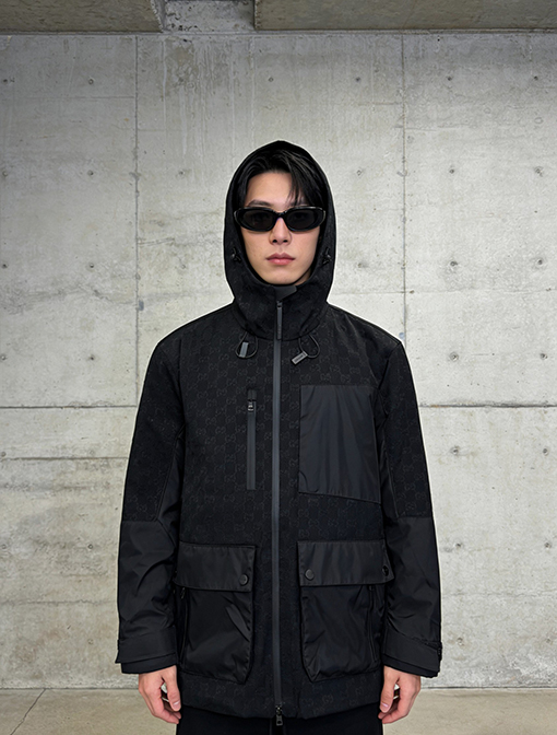 グッチ モノグラム入りフード付きジャケット