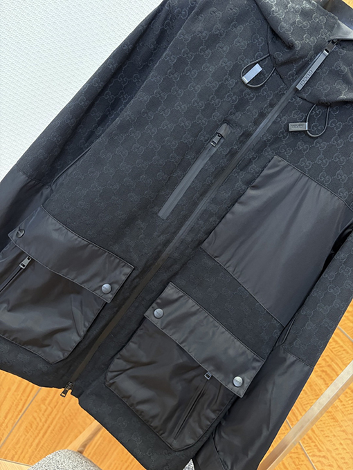 グッチ モノグラム入りフード付きジャケット