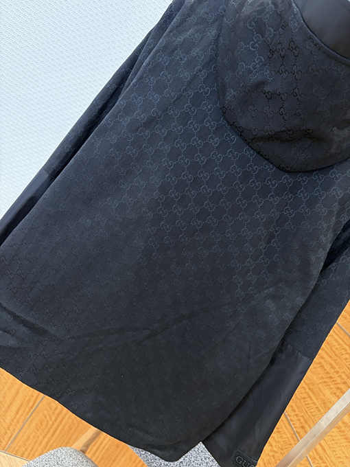 グッチ モノグラム入りフード付きジャケット