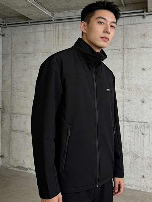 プラダ タグ付き機能性ジャケット