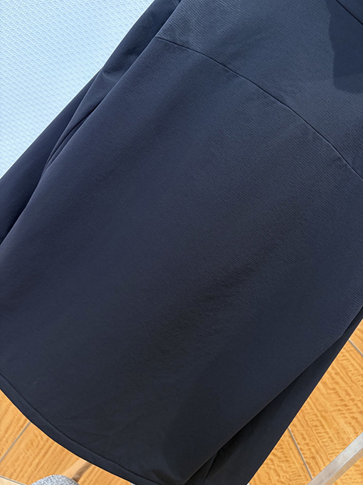 プラダ タグ付き機能性ジャケット