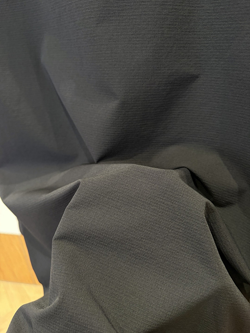 プラダ タグ付き機能性ジャケット