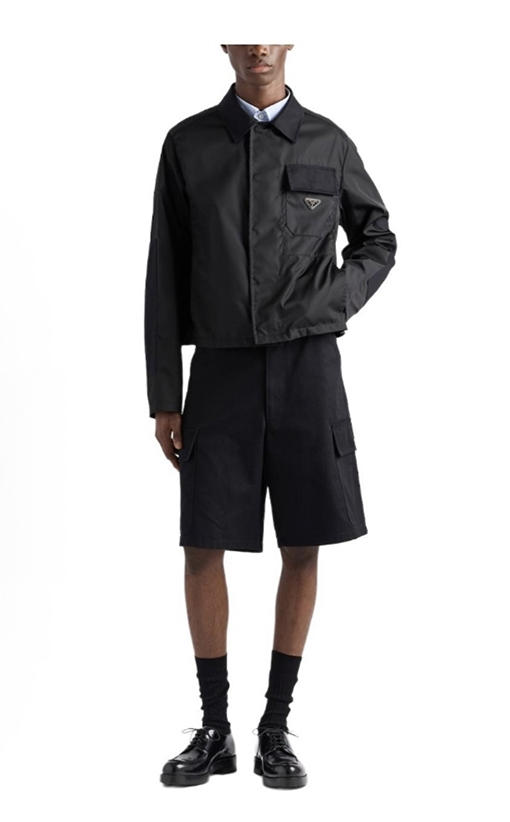 プラダスーパーコピー メタルトライアングルロゴ入りラペルワークジャケット