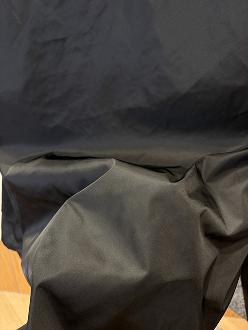 プラダスーパーコピー メタルトライアングルロゴ入りラペルワークジャケット