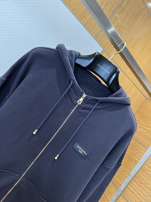 ルイヴィトン ゴールドの刻印入りレザーラベル付きジップアップフード付きスウェットジャケット