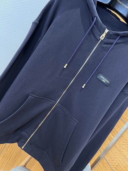 ルイヴィトン ゴールドの刻印入りレザーラベル付きジップアップフード付きスウェットジャケット