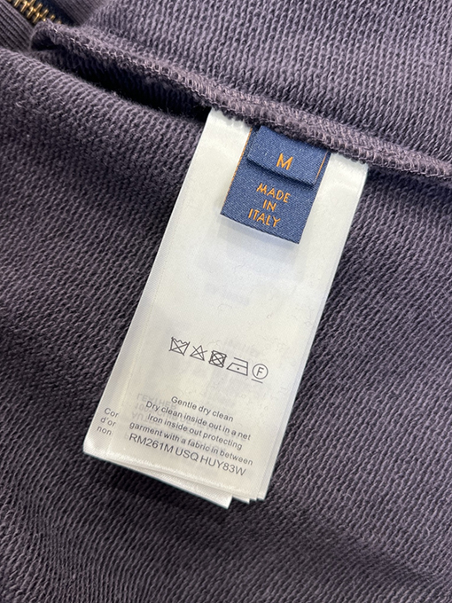 ルイヴィトン ゴールドの刻印入りレザーラベル付きジップアップフード付きスウェットジャケット