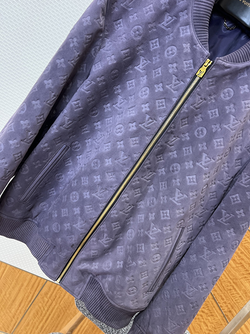 ルイヴィトン ランウェイオートクチュールエンボスしラムスキンジャケット