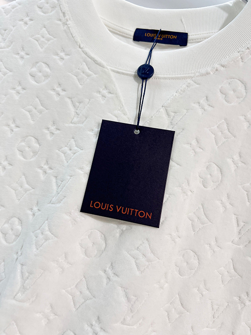 ルイヴィトンブランドスーパーコピー クラシックな全面モノグラムクローバーロゴジャカード半袖Tシャツ