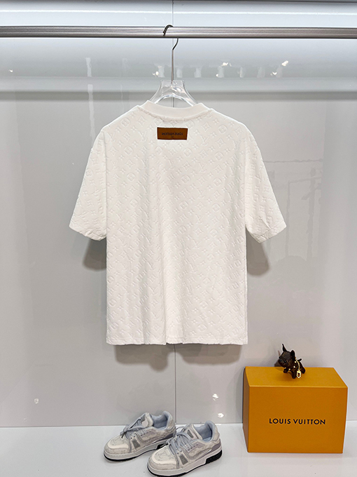 ルイヴィトンブランドスーパーコピー クラシックな全面モノグラムクローバーロゴジャカード半袖Tシャツ