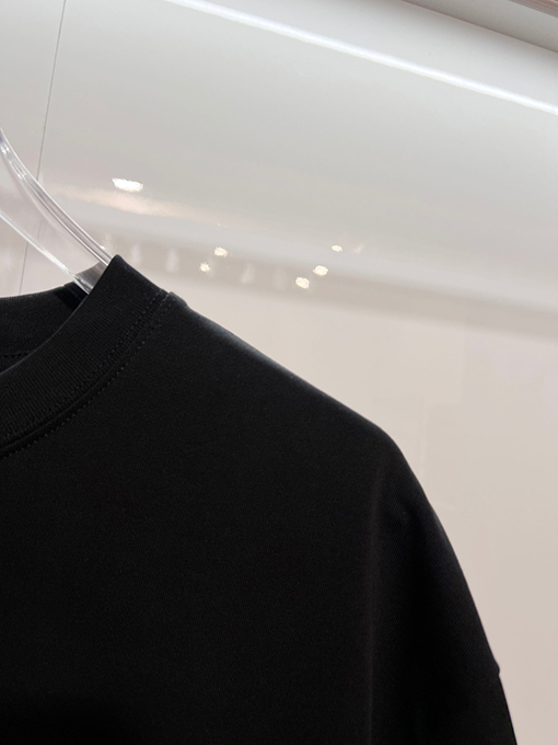 ルイヴィトン LV カラーブロックのウール刺繍入りクルーネック半袖Tシャツ