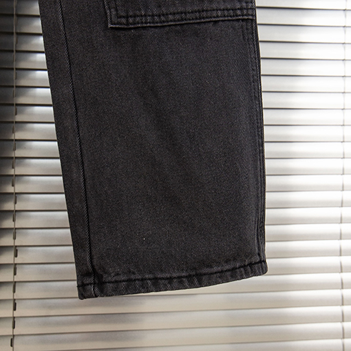 クロムハーツブランドコピー ウォッシュを施した新しいブラックレザーのロガーヘッドクロスパッチワークワークジーンズ