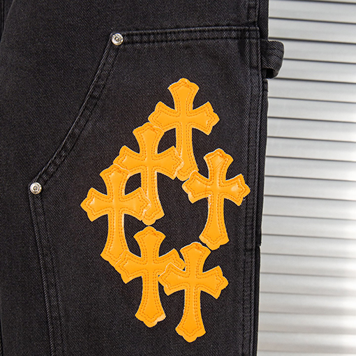 クロムハーツブランドコピー ウォッシュを施した新しいブラックレザーのロガーヘッドクロスパッチワークワークジーンズ