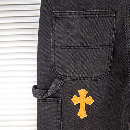 クロムハーツブランドコピー ウォッシュを施した新しいブラックレザーのロガーヘッドクロスパッチワークワークジーンズ