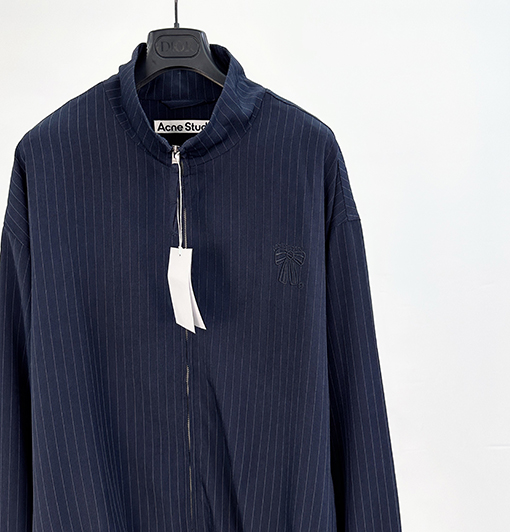 アクネストゥディオズスーパーコピー ストライプ柄のリボン刺繍入りジャケット