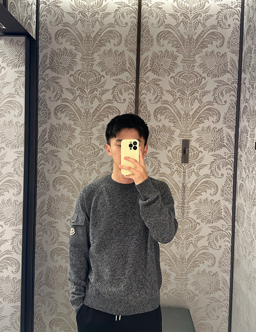 モンクレール ナイロンポケット付きクルーネックウール混ニットセーター