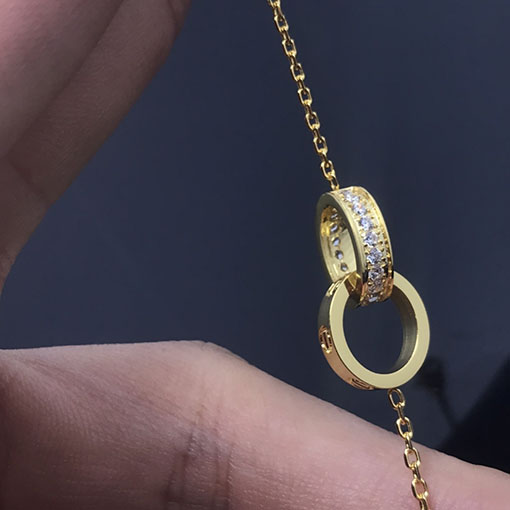 カルティエコピー クラシックなダブルリングダイヤモンドブレスレット