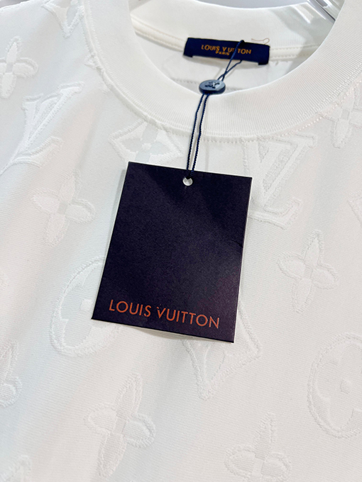ルイヴィトン クラシックな全面モノグラムクローバーロゴジャカード半袖Tシャツ