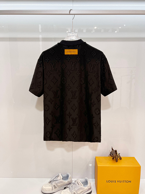 ルイヴィトン クラシックな全面モノグラムクローバーロゴジャカード半袖Tシャツ