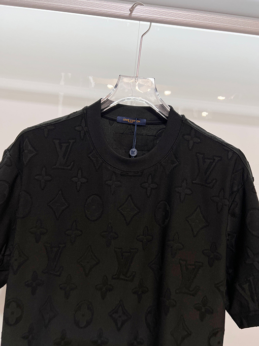 ルイヴィトン クラシックな全面モノグラムクローバーロゴジャカード半袖Tシャツ