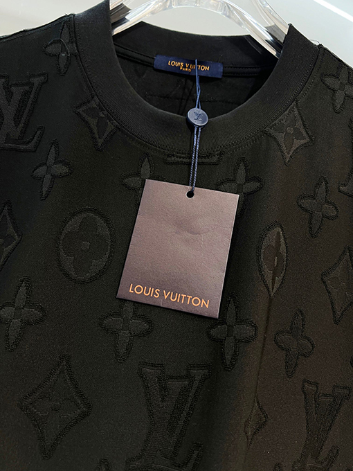 ルイヴィトン クラシックな全面モノグラムクローバーロゴジャカード半袖Tシャツ