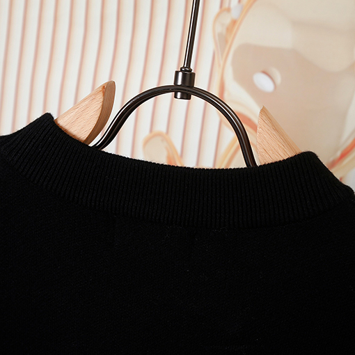 フェンディブランドスーパーコピー FENDl 人気のロゴジャカードニットクルーネックセーター