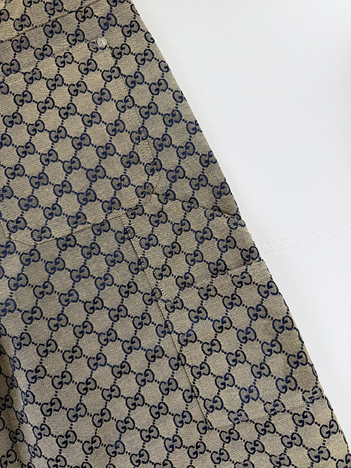 グッチ キャンバス地のカーゴショーツ