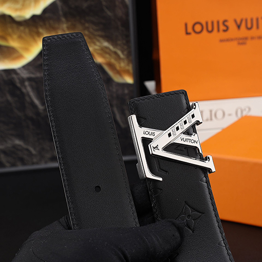 ルイヴィトン 新モデルメンズパンチングベルト