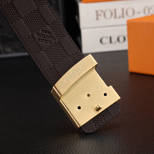 ルイヴィトンスーパーコピー 新モデルクラシックなメンズパンチングベルト