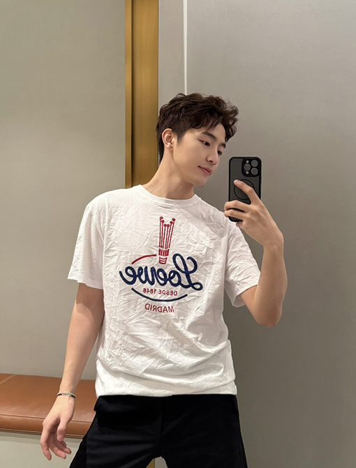 ロエベコピー 春のファッションショーラウンドネック半袖Tシャツ