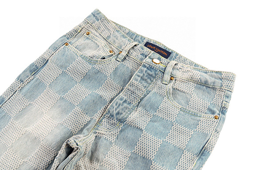 ルイヴィトン チェック柄のフレアジーンズ