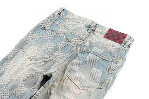 ルイヴィトン チェック柄のフレアジーンズ