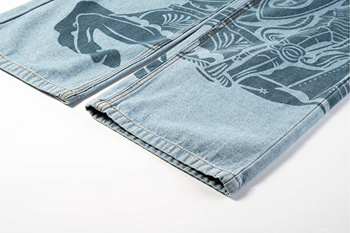 バーバリーブランドスーパーコピー ウォーホースプリントパッチ付きヴィンテージウォッシュドデニムジーンズ