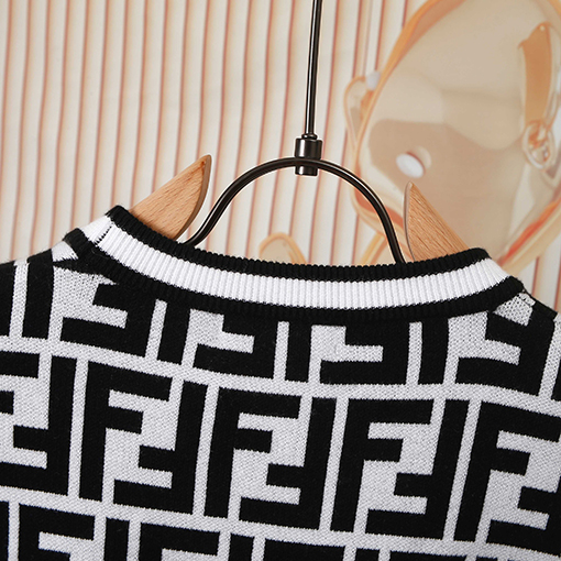 フェンディ 秋冬ジャカード織りラウンドネックニットセーター