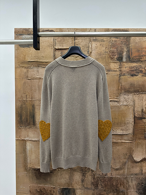 ボッテガヴェネタブランドコピー 新モデルパッチワークのカシミヤ混ニットカーディガン