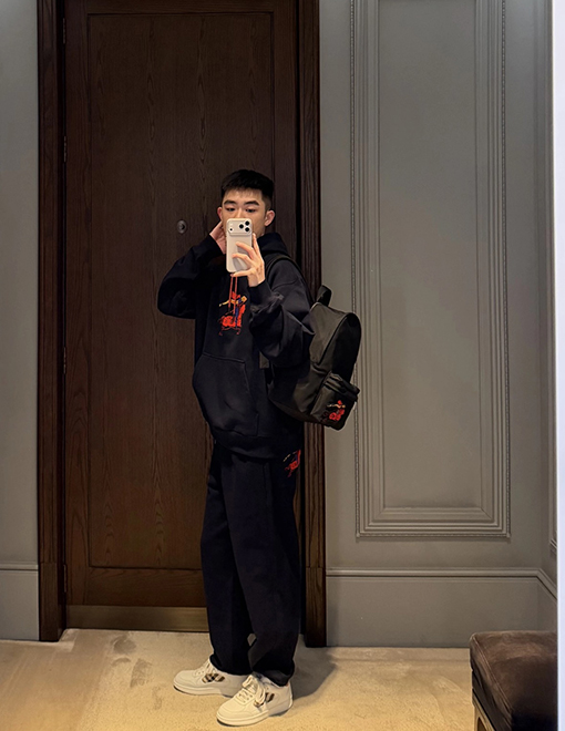 バーバリー 乗馬マイクロラベルハイウェイトスウェットパンツ