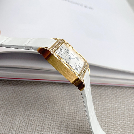 カルティエコピー クラシックなレザーストラップ