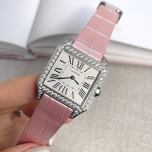 カルティエ 新モデルクラシックなレザーストラップ