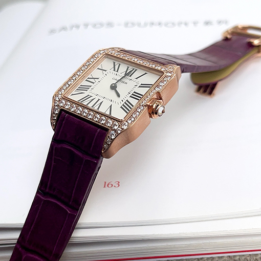 カルティエ 新モデルクラシックなレザーストラップ