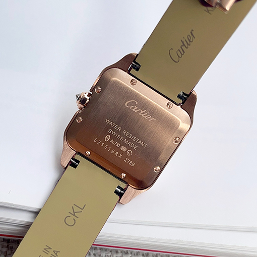カルティエ 新モデルクラシックなレザーストラップ