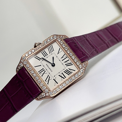 カルティエ 新モデルクラシックなレザーストラップ