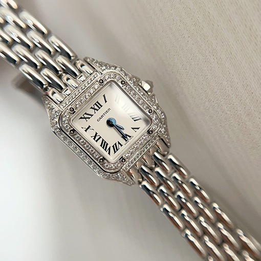 カルティエスーパーコピー レディースパンサーシリーズの腕時計