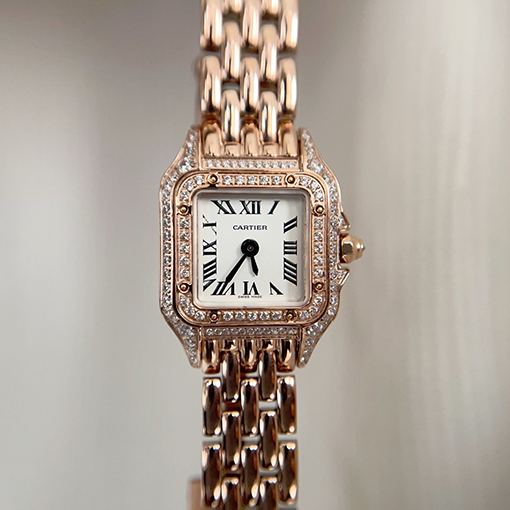 カルティエスーパーコピー レディースパンサーシリーズの腕時計